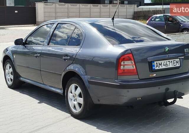 Серый Шкода Октавия, объемом двигателя 1.6 л и пробегом 223 тыс. км за 6150 $, фото 3 на Automoto.ua