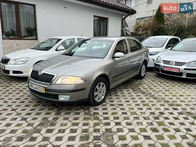 Серый Шкода Октавия, объемом двигателя 1.6 л и пробегом 234 тыс. км за 6999 $, фото 3 на Automoto.ua