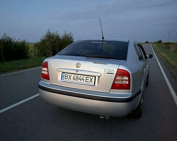 Серый Шкода Октавия, объемом двигателя 1.6 л и пробегом 180 тыс. км за 5200 $, фото 3 на Automoto.ua