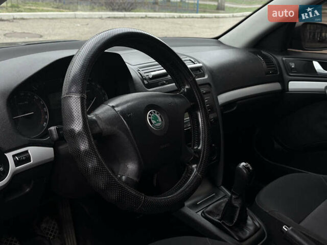 Серый Шкода Октавия, объемом двигателя 1.9 л и пробегом 342 тыс. км за 5799 $, фото 4 на Automoto.ua