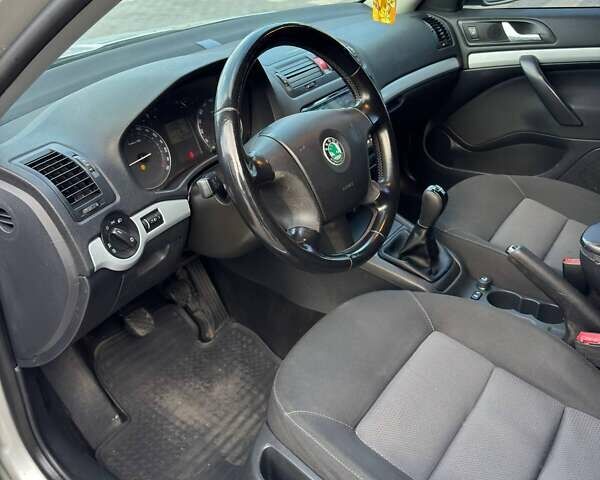 Сірий Шкода Октавія, об'ємом двигуна 1.6 л та пробігом 225 тис. км за 6300 $, фото 7 на Automoto.ua