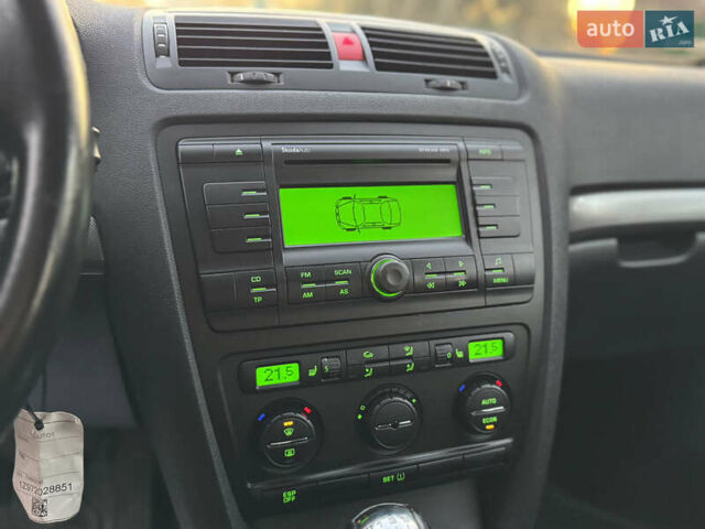 Серый Шкода Октавия, объемом двигателя 1.6 л и пробегом 188 тыс. км за 6250 $, фото 32 на Automoto.ua