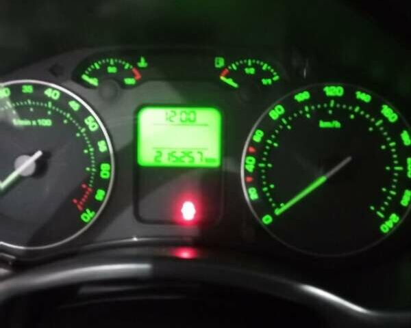 Серый Шкода Октавия, объемом двигателя 1.6 л и пробегом 215 тыс. км за 4900 $, фото 8 на Automoto.ua