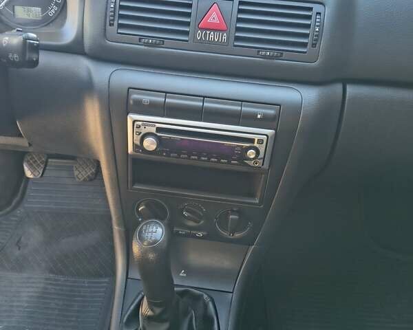 Серый Шкода Октавия, объемом двигателя 1.6 л и пробегом 74 тыс. км за 6650 $, фото 19 на Automoto.ua