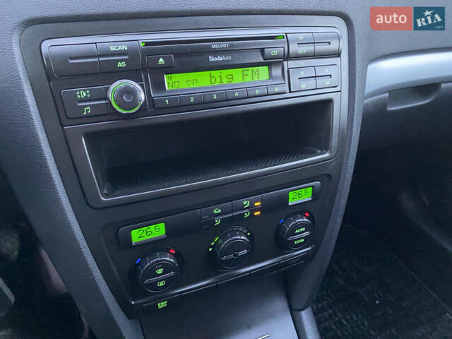 Шкода Октавия 2007 в Борщеве на Automoto.ua Серый Шкода Октавия, объемом двигателя 1.6 л и пробегом 169 тыс. км за 7900 $, фото 11 на Automoto.ua