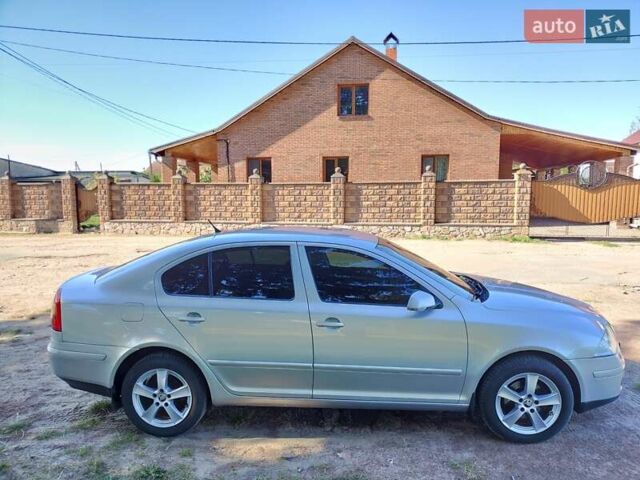 Серый Шкода Октавия, объемом двигателя 1.6 л и пробегом 285 тыс. км за 5500 $, фото 12 на Automoto.ua