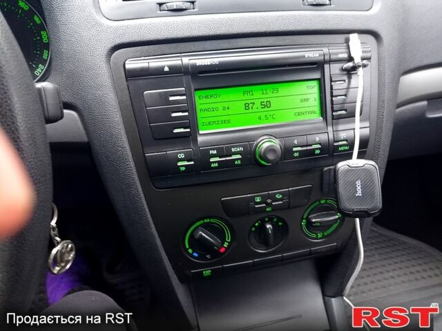 Серый Шкода Октавия, объемом двигателя 1.6 л и пробегом 234 тыс. км за 6000 $, фото 1 на Automoto.ua