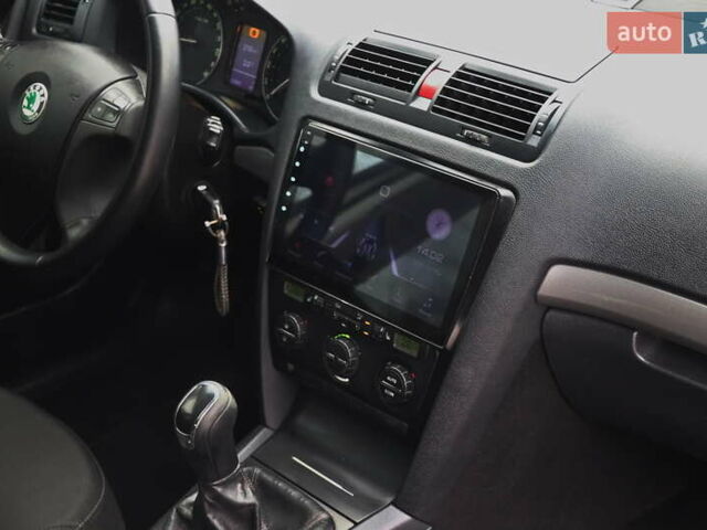 Сірий Шкода Октавія, об'ємом двигуна 1.6 л та пробігом 320 тис. км за 5999 $, фото 12 на Automoto.ua