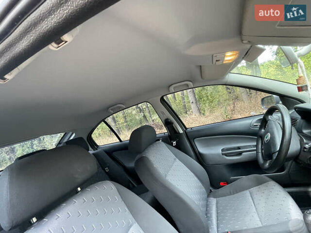 Серый Шкода Октавия, объемом двигателя 1.6 л и пробегом 260 тыс. км за 5600 $, фото 24 на Automoto.ua