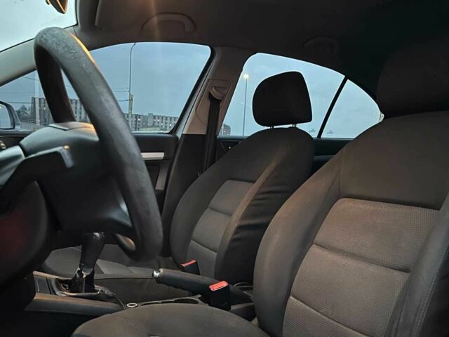 Серый Шкода Октавия, объемом двигателя 1.6 л и пробегом 250 тыс. км за 5850 $, фото 6 на Automoto.ua