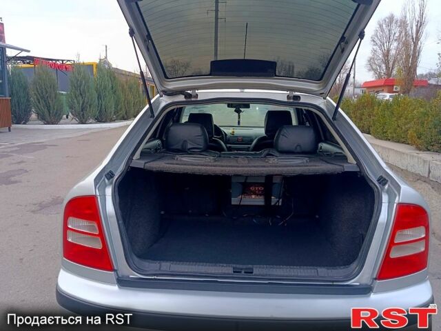 Сірий Шкода Октавія, об'ємом двигуна 1.6 л та пробігом 363 тис. км за 4800 $, фото 8 на Automoto.ua