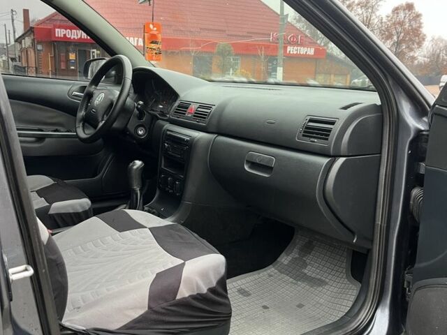 Серый Шкода Октавия, объемом двигателя 1.6 л и пробегом 262 тыс. км за 4999 $, фото 5 на Automoto.ua