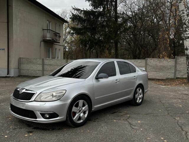 Сірий Шкода Октавія, об'ємом двигуна 2 л та пробігом 313 тис. км за 5699 $, фото 2 на Automoto.ua