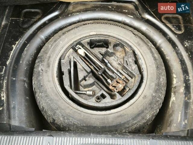 Сірий Шкода Октавія, об'ємом двигуна 1.98 л та пробігом 302 тис. км за 4700 $, фото 29 на Automoto.ua