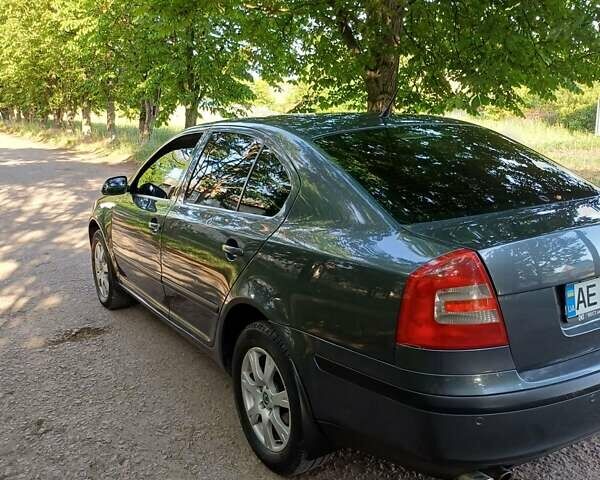Сірий Шкода Октавія, об'ємом двигуна 2 л та пробігом 205 тис. км за 5499 $, фото 9 на Automoto.ua