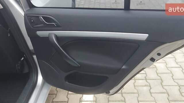 Серый Шкода Октавия, объемом двигателя 1.6 л и пробегом 335 тыс. км за 4850 $, фото 23 на Automoto.ua