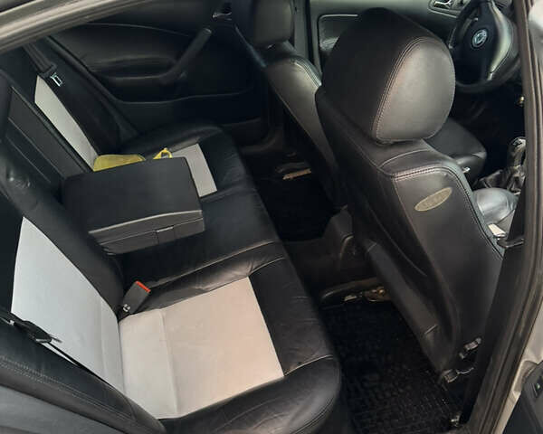 Сірий Шкода Октавія, об'ємом двигуна 1.78 л та пробігом 270 тис. км за 5400 $, фото 9 на Automoto.ua