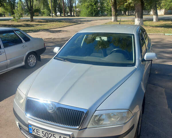 Сірий Шкода Октавія, об'ємом двигуна 1.6 л та пробігом 317 тис. км за 4300 $, фото 1 на Automoto.ua