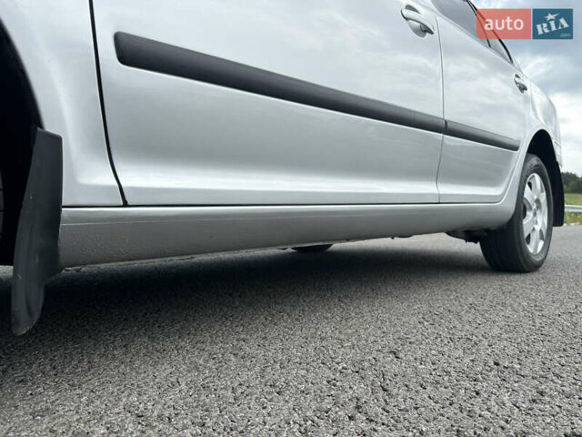 Серый Шкода Октавия, объемом двигателя 1.6 л и пробегом 267 тыс. км за 5400 $, фото 10 на Automoto.ua
