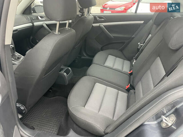 Серый Шкода Октавия, объемом двигателя 1.6 л и пробегом 120 тыс. км за 4800 $, фото 9 на Automoto.ua