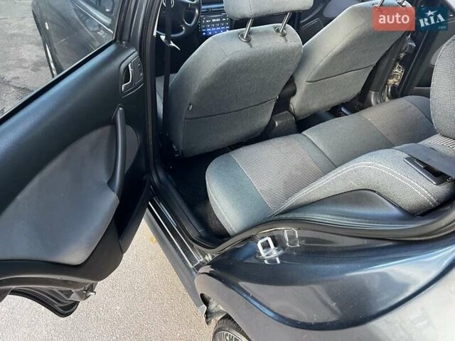 Сірий Шкода Октавія, об'ємом двигуна 1.6 л та пробігом 275 тис. км за 6500 $, фото 25 на Automoto.ua