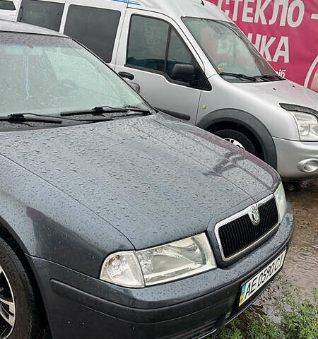 Серый Шкода Октавия, объемом двигателя 1.6 л и пробегом 232 тыс. км за 6500 $, фото 1 на Automoto.ua