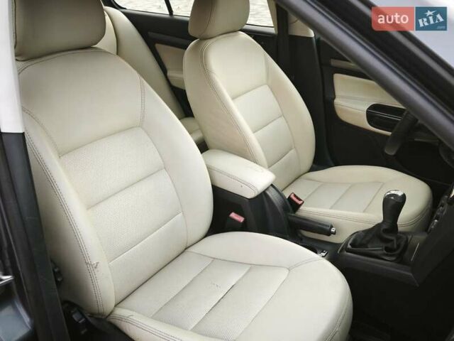 Сірий Шкода Октавія, об'ємом двигуна 1.98 л та пробігом 302 тис. км за 4700 $, фото 14 на Automoto.ua