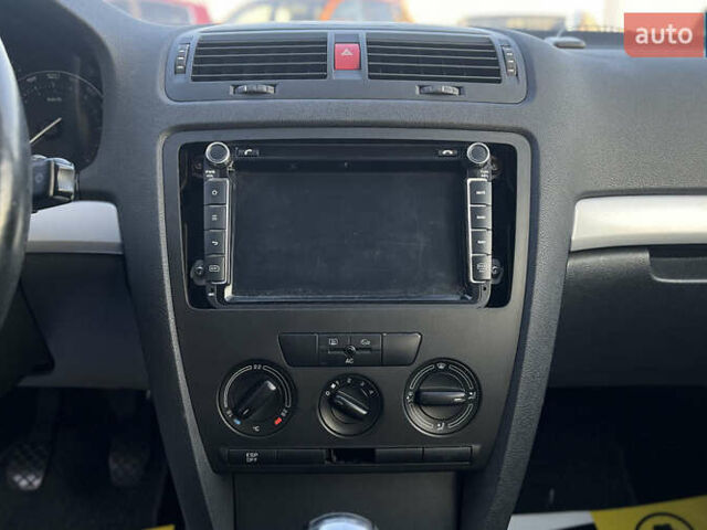 Серый Шкода Октавия, объемом двигателя 1.6 л и пробегом 147 тыс. км за 6450 $, фото 12 на Automoto.ua