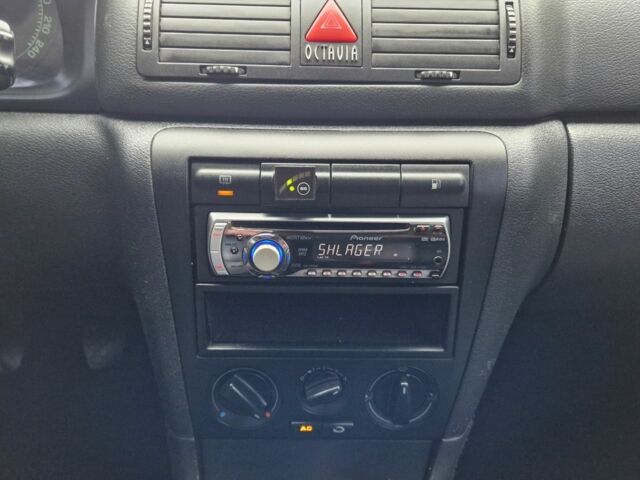 Сірий Шкода Октавія, об'ємом двигуна 1.6 л та пробігом 197 тис. км за 5550 $, фото 19 на Automoto.ua