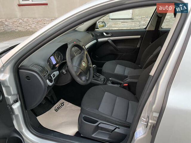 Серый Шкода Октавия, объемом двигателя 1.6 л и пробегом 257 тыс. км за 5800 $, фото 7 на Automoto.ua