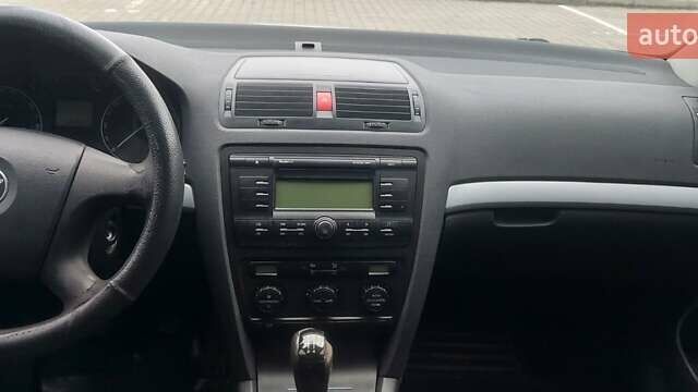 Серый Шкода Октавия, объемом двигателя 1.6 л и пробегом 335 тыс. км за 4850 $, фото 33 на Automoto.ua