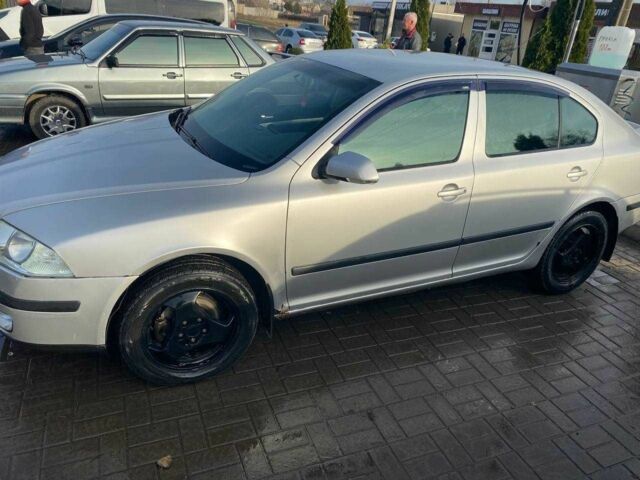 Серый Шкода Октавия, объемом двигателя 1.6 л и пробегом 328 тыс. км за 5500 $, фото 1 на Automoto.ua