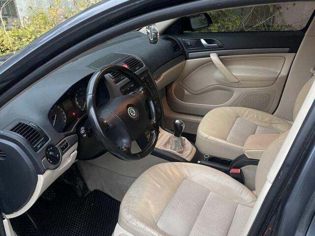 Сірий Шкода Октавія, об'ємом двигуна 2 л та пробігом 231 тис. км за 5850 $, фото 9 на Automoto.ua