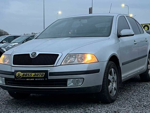 Серый Шкода Октавия, объемом двигателя 1.6 л и пробегом 250 тыс. км за 5850 $, фото 2 на Automoto.ua