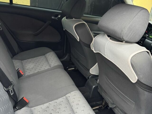 Сірий Шкода Октавія, об'ємом двигуна 0 л та пробігом 240 тис. км за 4500 $, фото 9 на Automoto.ua