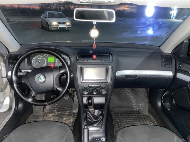 Сірий Шкода Октавія, об'ємом двигуна 1.6 л та пробігом 3 тис. км за 4000 $, фото 6 на Automoto.ua