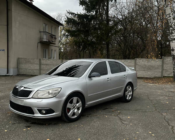 Сірий Шкода Октавія, об'ємом двигуна 2 л та пробігом 313 тис. км за 5600 $, фото 2 на Automoto.ua