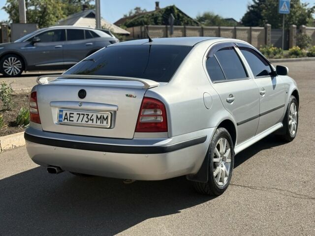 Серый Шкода Октавия, объемом двигателя 1.8 л и пробегом 230 тыс. км за 5500 $, фото 2 на Automoto.ua