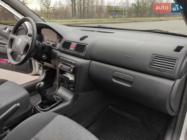 Сірий Шкода Октавія, об'ємом двигуна 1.6 л та пробігом 152 тис. км за 5700 $, фото 12 на Automoto.ua