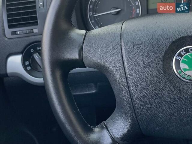 Серый Шкода Октавия, объемом двигателя 1.4 л и пробегом 239 тыс. км за 6755 $, фото 42 на Automoto.ua