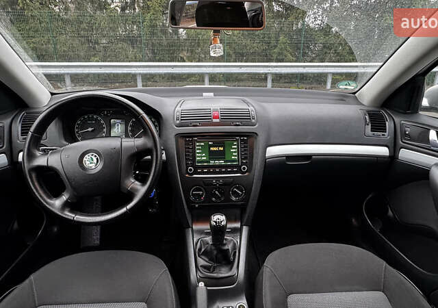 Серый Шкода Октавия, объемом двигателя 1.6 л и пробегом 197 тыс. км за 6999 $, фото 36 на Automoto.ua