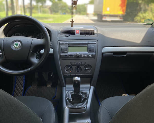 Сірий Шкода Октавія, об'ємом двигуна 1.6 л та пробігом 192 тис. км за 7200 $, фото 14 на Automoto.ua