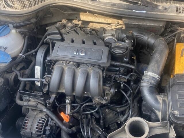 Серый Шкода Октавия, объемом двигателя 1.6 л и пробегом 400 тыс. км за 1154 $, фото 2 на Automoto.ua