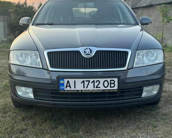 Серый Шкода Октавия, объемом двигателя 1.6 л и пробегом 295 тыс. км за 5500 $, фото 2 на Automoto.ua