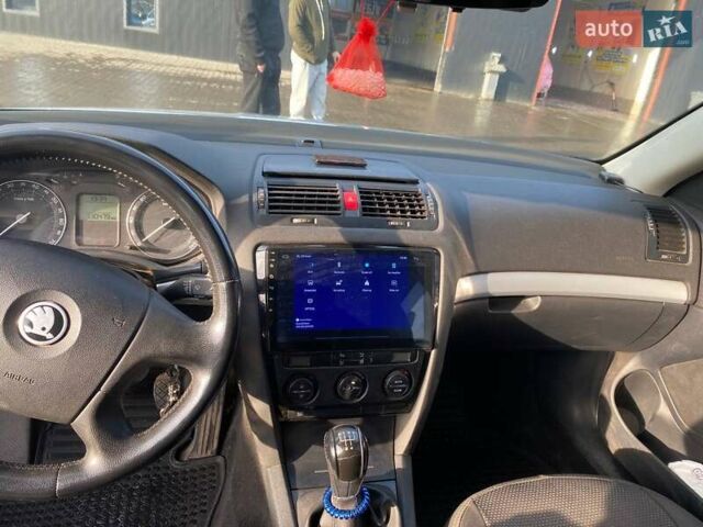 Сірий Шкода Октавія, об'ємом двигуна 1.6 л та пробігом 330 тис. км за 5500 $, фото 2 на Automoto.ua