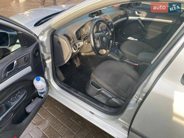 Сірий Шкода Октавія, об'ємом двигуна 1.6 л та пробігом 328 тис. км за 5500 $, фото 5 на Automoto.ua