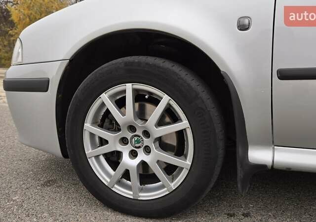 Серый Шкода Октавия, объемом двигателя 1.78 л и пробегом 184 тыс. км за 6950 $, фото 9 на Automoto.ua