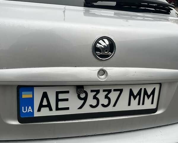 Шкода Октавия 2007 в Каменское - Днепродзержинск на Automoto.ua Серый Шкода Октавия, объемом двигателя 1.6 л и пробегом 300 тыс. км за 3700 $, фото 14 на Automoto.ua