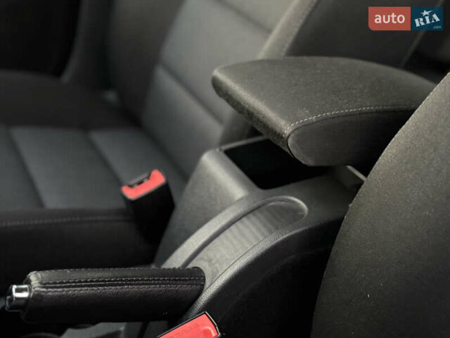 Серый Шкода Октавия, объемом двигателя 1.6 л и пробегом 188 тыс. км за 6250 $, фото 25 на Automoto.ua