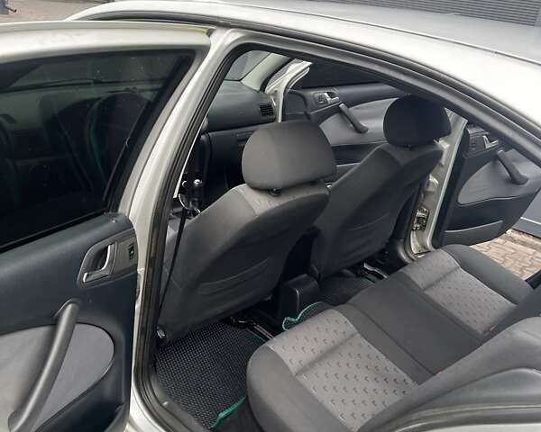 Шкода Октавия 2007 в Каменское - Днепродзержинск на Automoto.ua Серый Шкода Октавия, объемом двигателя 1.6 л и пробегом 300 тыс. км за 3700 $, фото 19 на Automoto.ua